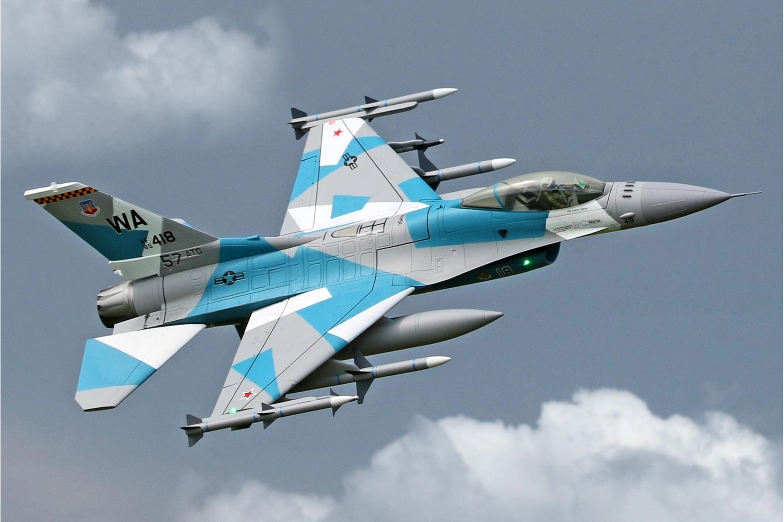 Freewing F-16 90mm 6S Jet PNP V2 High Performance (Aggressors Camo) - Image 9