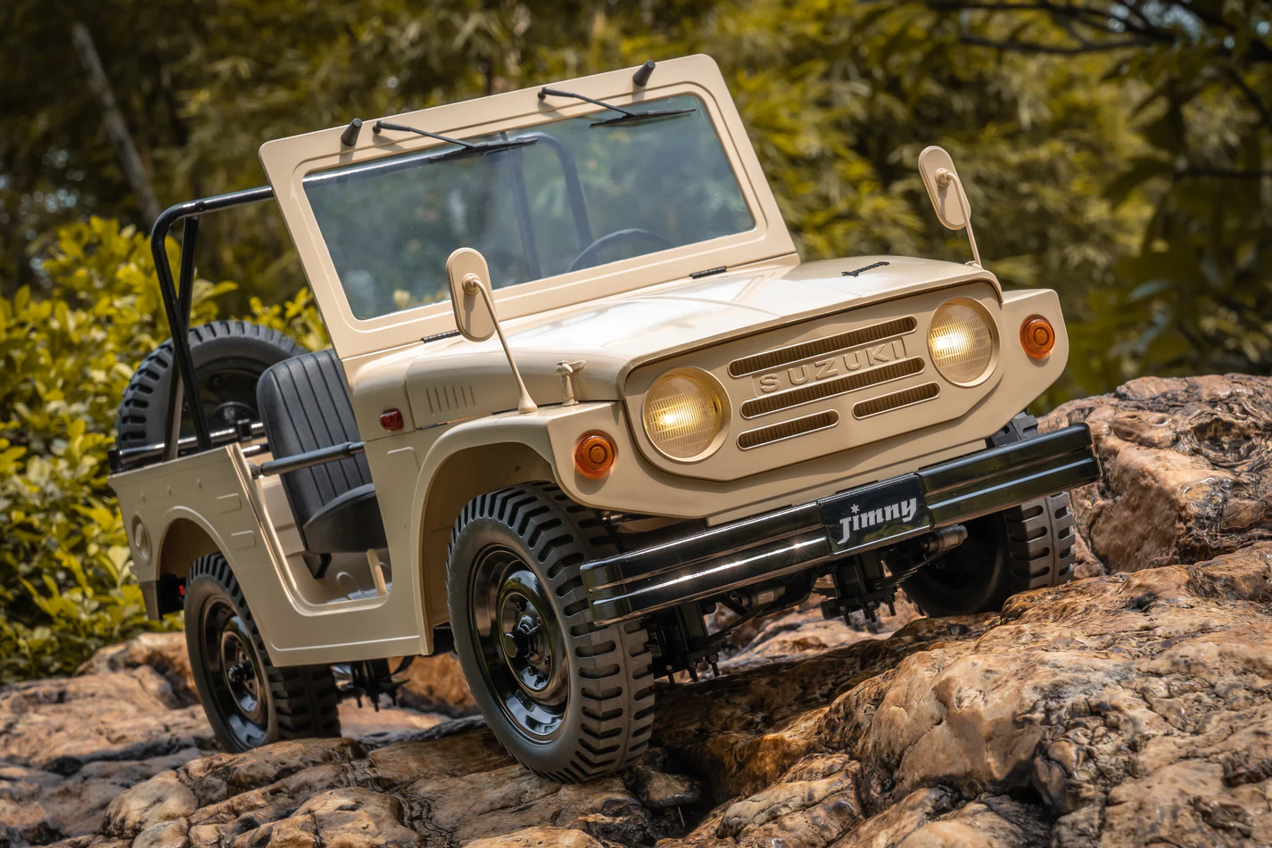 FMS Suzuki Jimny LJ10 Scaler 1/6 RTR - Image 13