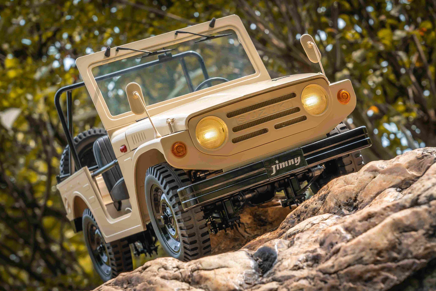 FMS Suzuki Jimny LJ10 Scaler 1/6 RTR - Image 11