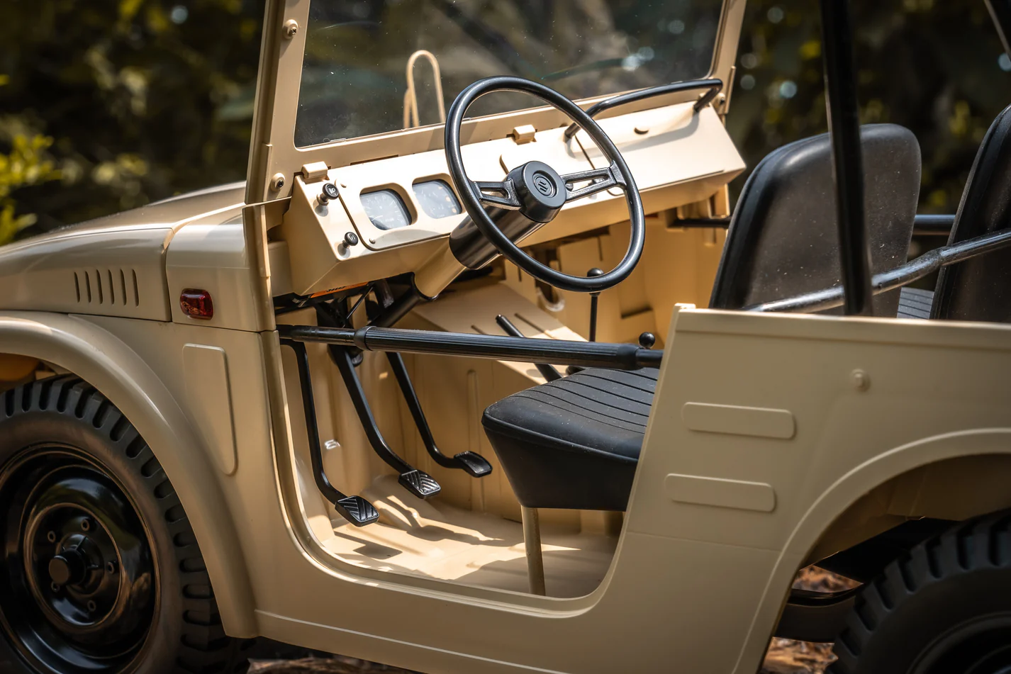 FMS Suzuki Jimny LJ10 Scaler 1/6 RTR - Image 8