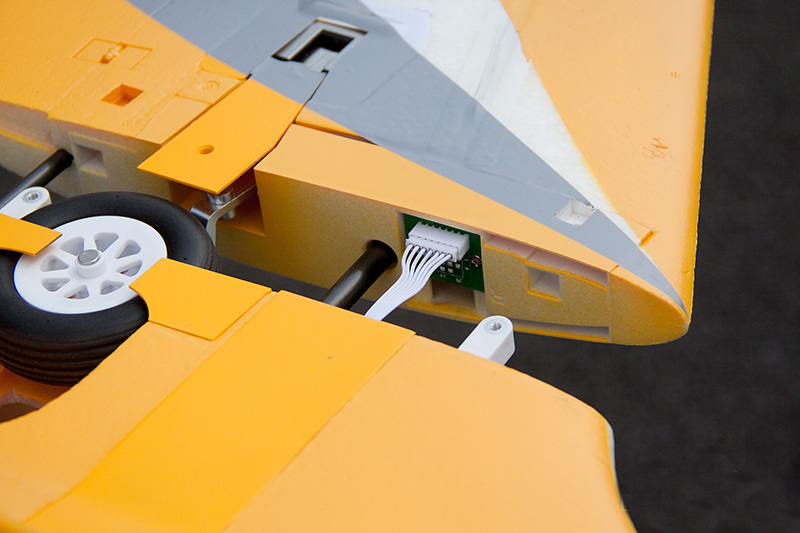 Freewing AvantiS 80MM v2 Yellow PNP - Image 12